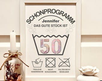Witziges Geldgeschenk 50. Geburtstag personalisiert | lustiges Geburtstagsgeschenk für Frauen | Humorvolle Pflegehinweise Schonprogramm