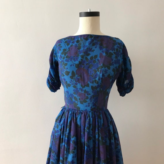 Floral fit and flare 50s dress - image 2