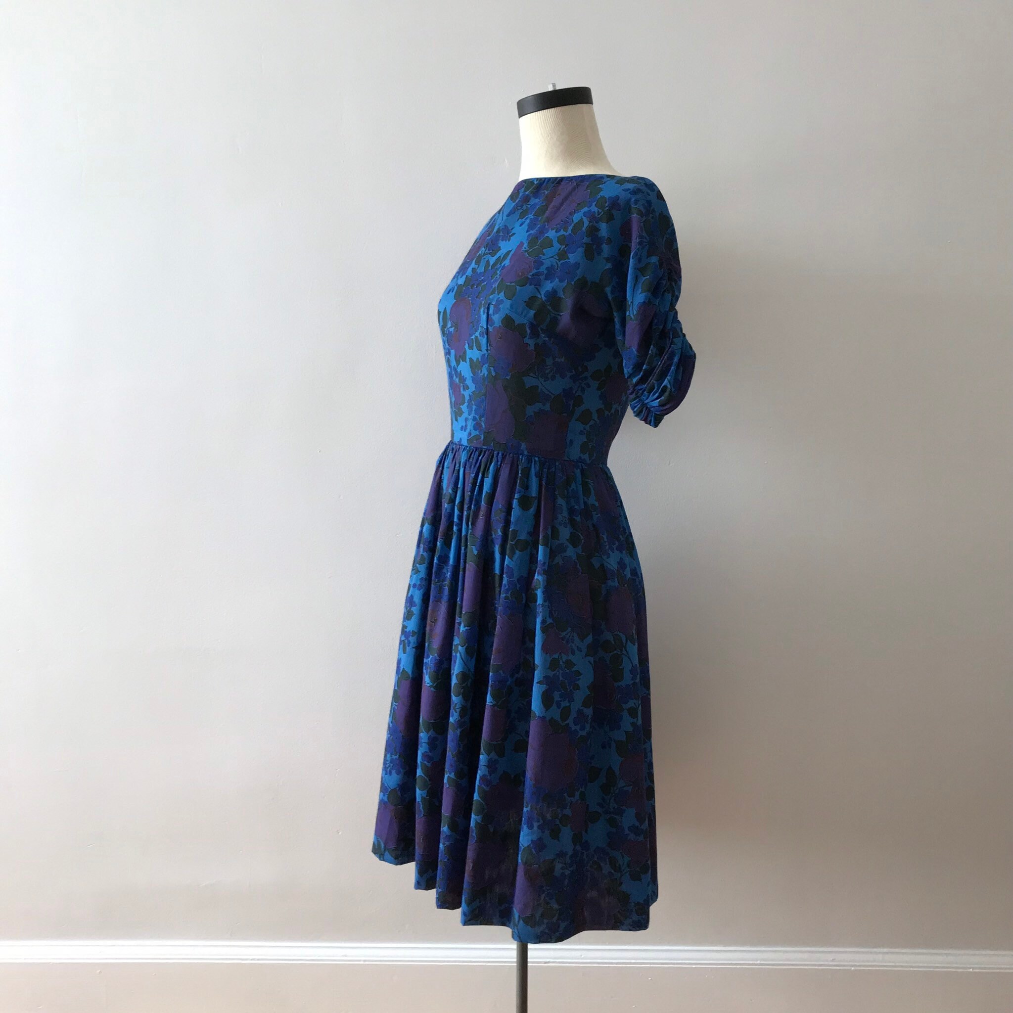 Floral Fit and Flare 50s Dress - Etsy Floral Fit and Flare 50s Dress - Etsy