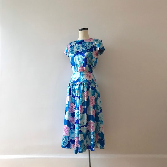 Two piece silk floral skirt and top dress set