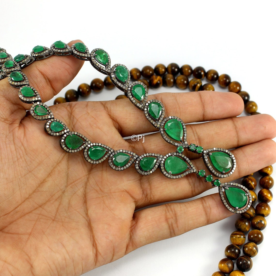 Emerald Pendant | 100% natural | Zambia | With silver Chain