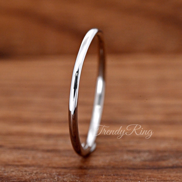 Thin Minimalist High Polished Simple Plain Silver Ring Band / Stackable Engagement Promise Annivesray Ring / Sterling Silver Wedding Band