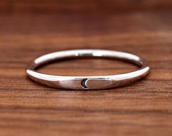 Dainty Tiny Crescent Moon Engraved Ring, Signet Style 2mm Band with Crescent Moon Ring, Solid 925 Sterling Silver Womens Moon Ring