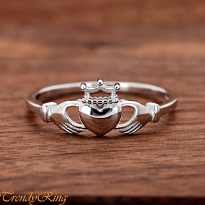 Minimalist High Polished Sterling Silver Traditaionl Crown Heart Hands Irish Celtic Claddagh Ring Girls Womens Anniversary Jewelry Size 4-12