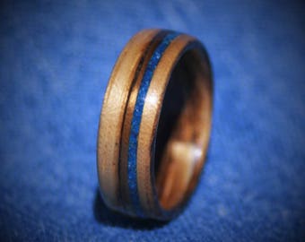 Holzring - Zebranoholz Ring handgemacht - Herren Jubiläum - Frau Ehering - Versprechen Ring - Verlobungsring - Blauer Stein Inlay