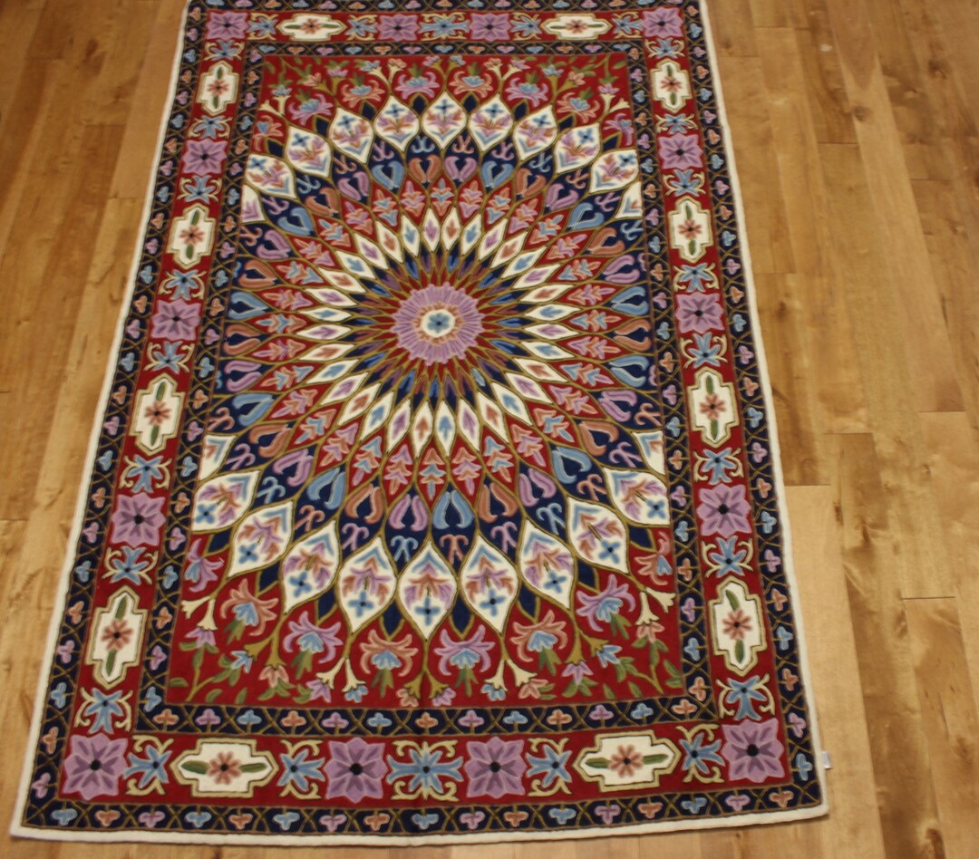 Medallion Design Wool Embroiderd Chainstitch Crewel Rug With Cotton ...