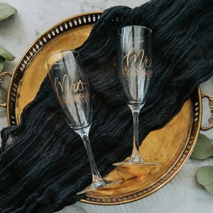 Custom Hand Engraved Champagne Flutes | Set of 2 | Wedding