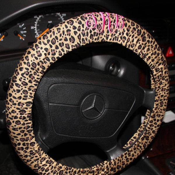 Cheetah Steering Wheel Cover personalized in Fuchsia embroidery thread / Women's wheel Cover / Monogram wheel cover / Hostess gift idea .