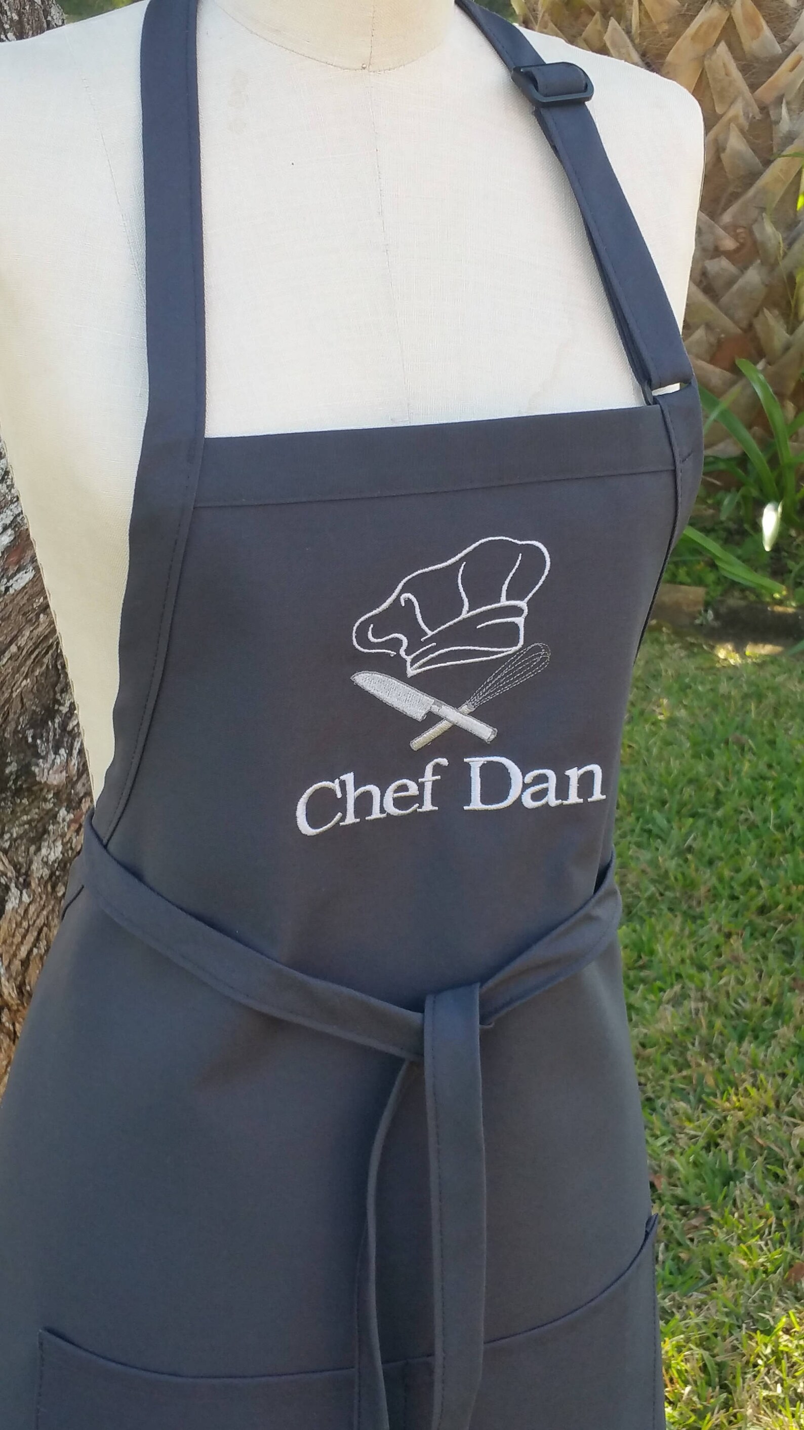 Chef Dad White Apron / White Apron Whit Green Embroidery Thread Color ...