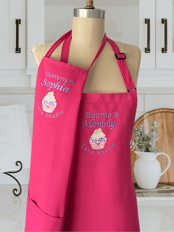 Mommy and Me Personalized Aprons/ Cupcake Aprons/ Mother and Daughter Aprons/  Cake Studio Aprons / Apron Set / Personalized Aprons 