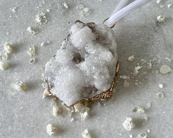 White & Gold Geode Christmas Tree Ornament: Holiday Decoration