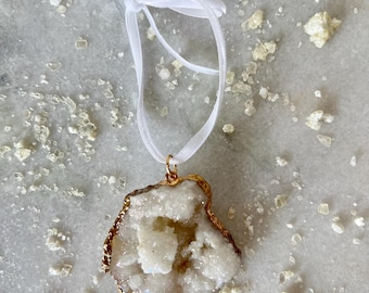 White & Gold Geode Christmas Tree Ornament: Holiday Decoration