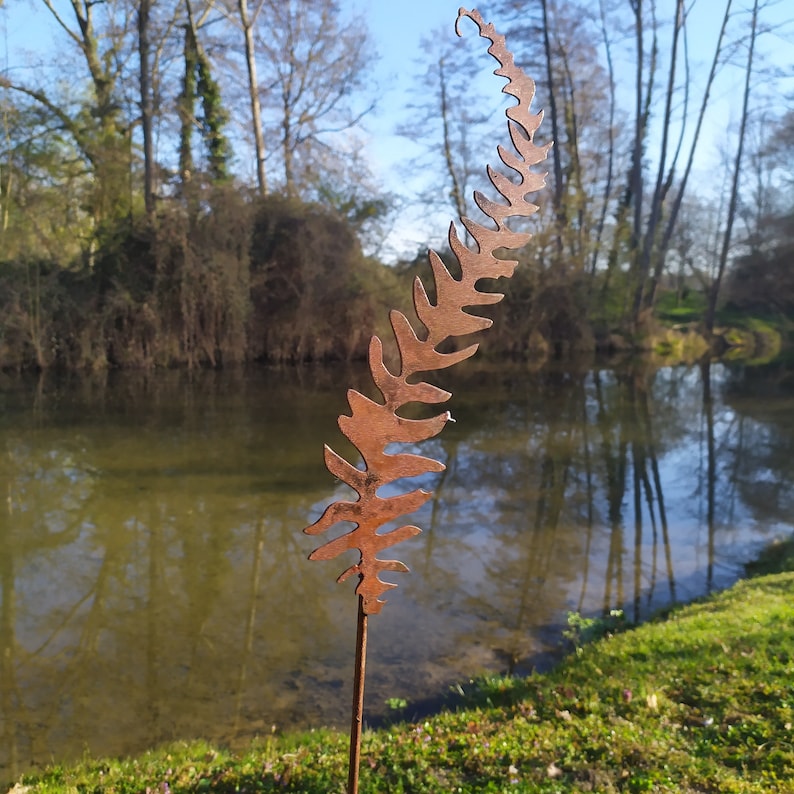 Décoration pour le jardin en acier : Fougère Aspect acier Corten et installation simple image 1