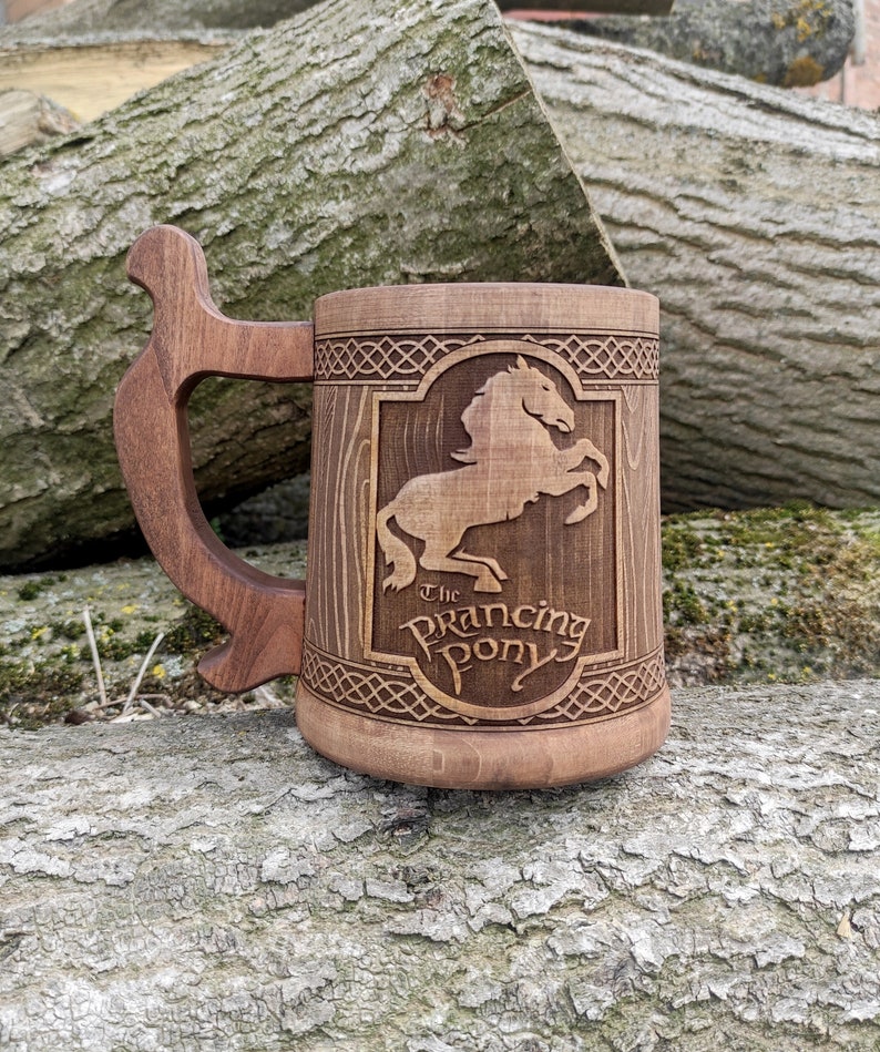 Boccale di birra in legno personalizzato, Prancin Pony, regalo per lo sposo, boccale di birra personalizzato, 22 once, regalo personalizzato, boccale con incisione personalizzata immagine 1