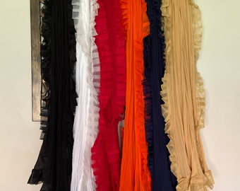 Handgemaakte dupatta van chiffon crush met netruche/ruche zwart en wit beige kleuren klaar voor verzending