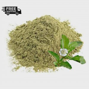 Peut inclure: Un tas de poudre verte avec une branche de feuilles vertes et une petite fleur blanche. L'image comprend également un graphique noir et blanc d'un camion avec les mots "FREE SHIPPING".