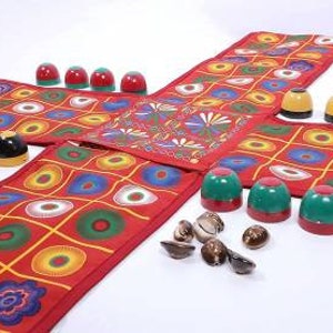 Palanguli Shell Traditional Indian Pachisi Game Cloth Board, Ludo Chopat Family ...