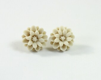 Studs de flores, pendientes de flores, pendientes de Dahlia, tachuelas de Dahlia, pendientes de flor de bronceado, tachuelas de bronceado