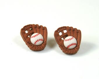 Baseball earrings, Baseball mom studs, Baseball studs, Gloves earrings, Baseball gloves studs, Sports earrings, Sports studs
