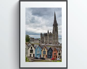 Cattedrale di San Colmans Stampa: Cobh, Irlanda Case colorate (download digitale)