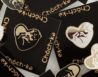 Kitty Love Heart ~ Hard Enamel Pin