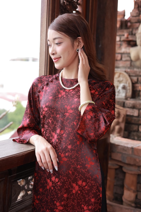burgundy and tan dress Burgundy Satin Bridesmaid Dress Mermaid V-Neck Maxi with Ruched – Carlyna  UK £99.00 main image 1