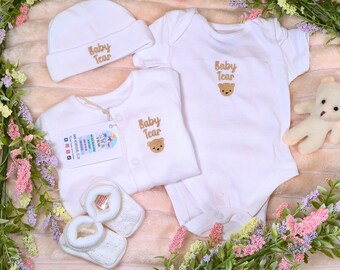 Personalised Sleepsuit for Baby / 2024 Baby Name Babygrow / Embroidered Name Vest / Teddy Bear  / Pregnancy Announcement / New Baby Gift