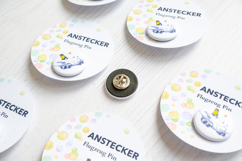 runder Pin Anstecker, Button, Flugzeug, POTS Princess of the Skies, Brosche Bild 3