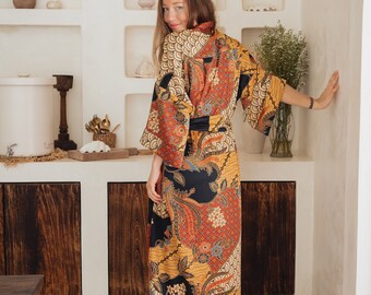 Abito kimono con tasche, abito lungo in raso di seta, abito kimono di Bali, vestaglia oversize taglie forti, regali di lusso per fidanzata, moglie, mamma