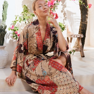 Silk Kimono Robe with Pockets, Long Satin Robe Handmade in Bali,  Oversized Maxi Silk Dressing Gown, Anniversary Gift for Wife, Girlfriend