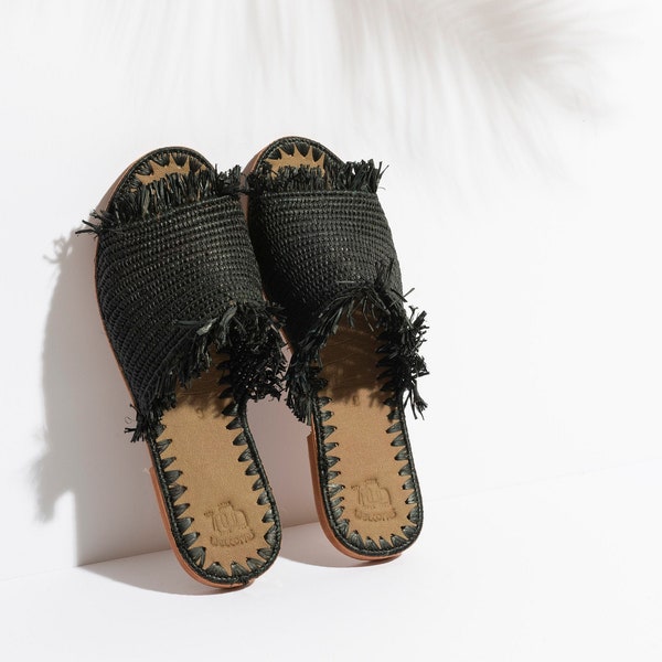 Black Fringed Raffia Shoes /  Raffia Slippers / Raffia Sandals / Raffia Slides / Moroccan Shoes / Moroccan Slippers / Summer Straw Shoes