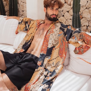 Herren Bali Seidenmischung Kimono Robe, Boho Blumen Hausmantel, seidiger Bademantel, lange Satin Robe mit Taschen, Luxusgeschenk Ehemann Freund