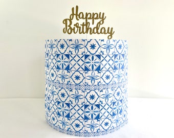 Envoltorio comestible para pastel de azulejos azules mediterráneos o adorno dorado para pastel de feliz cumpleaños