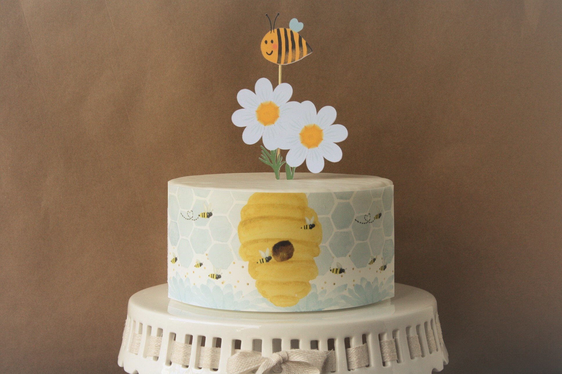 Bee Honeycomb Edible Cake Wrap or Happy Bumblebee Cake Topper -  Israel