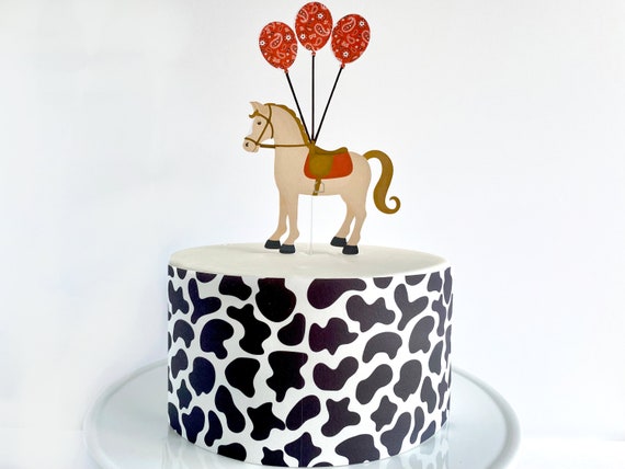 HIGHLAND COW handmade edible cake topper / decoration