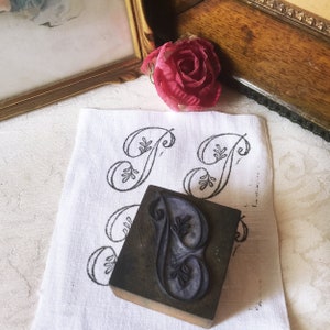 Antike französische Stickerei Stempelblock, P Buchstabe Monogramm Stempel, antike französische Kurzwaren, Stoffdruck, Stickmuster