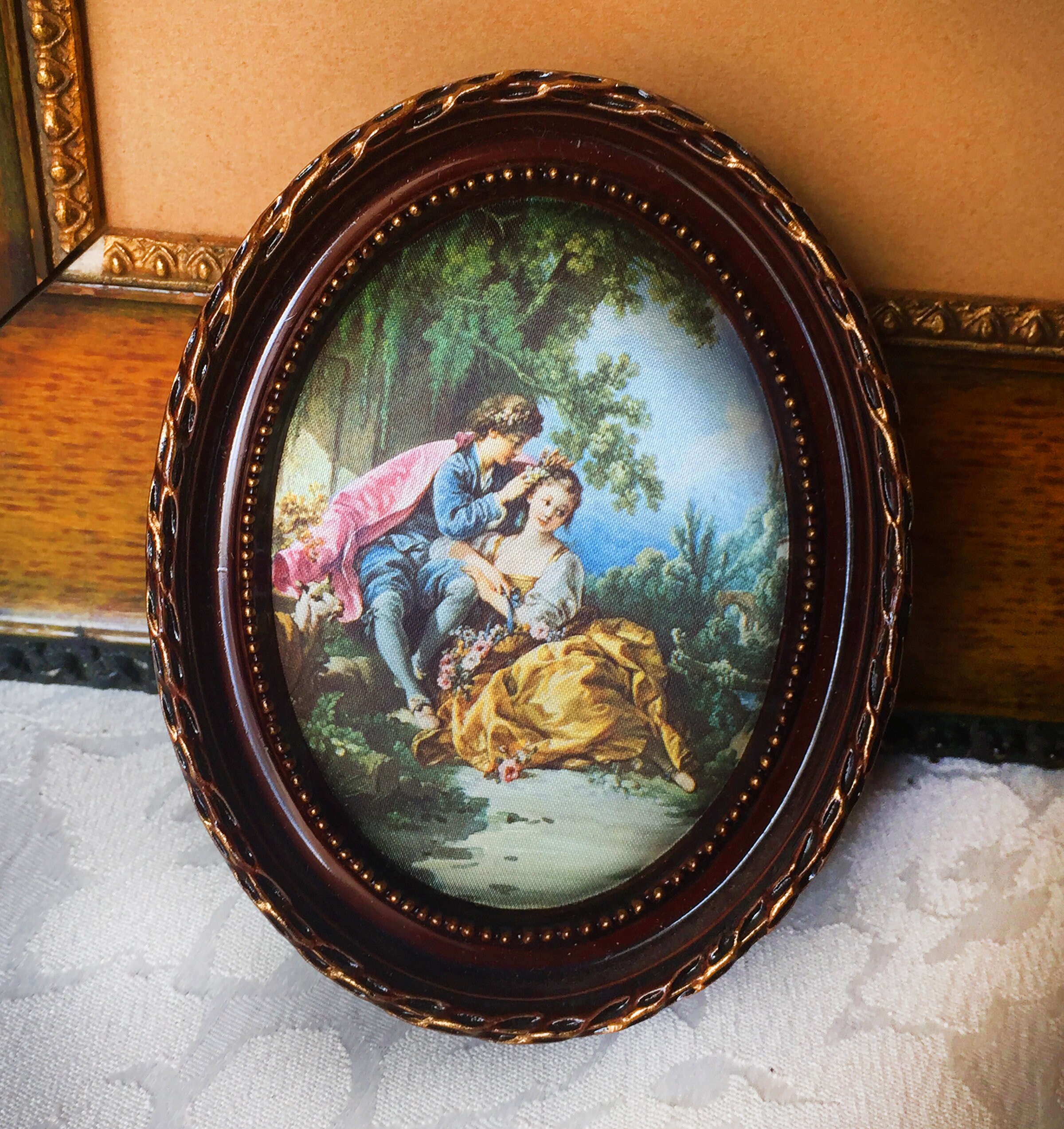 Cadre Miniature Reproduction sur Soie Couple Romantique Courtisans Costumes Fragonard Style