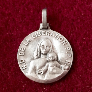 Vintage French Mary pendant, catholic medal of Mary Our Lady of Freedom, Mother Mary and Jesus charm, silver metal, religious gift