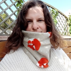 Schlafender Fuchs Halswärmer Fleece Schlauchschal für Kleinkinder, Kinder und Erwachsene