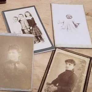Conjunto de fotografías francesas antiguas, 9 fotografías pequeñas de Marius Bar del siglo XIX de Toulon, Francia, en caja original. Tarjeta de gabinete, curiosidad de gabinete