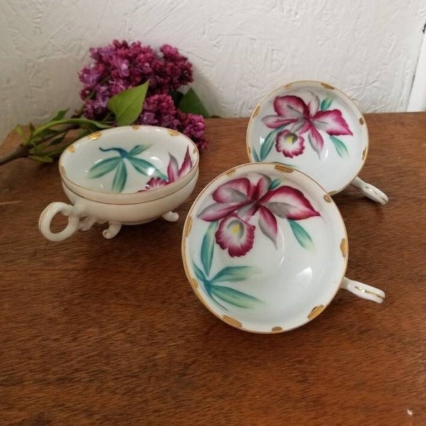 Vintage Japanese 3 Hand Painted Purple Orchid Tea Cups on Legs. Set of 3 Teacups. Demi Tasses Size Hand Painted Cups With Feet.