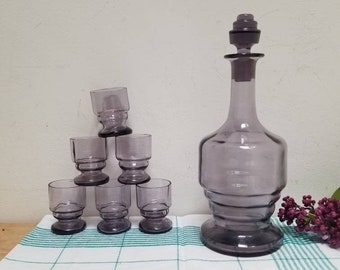 Vintage French 1930s Small Amethyst Purple Glass Decanter with 6 Matching Small Liqueur Glasses