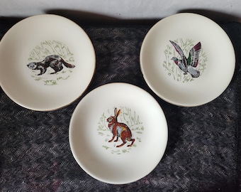 Vintage French 1960s GIEN Marly Polychrome Wildlife Plates Set of Three Decorative