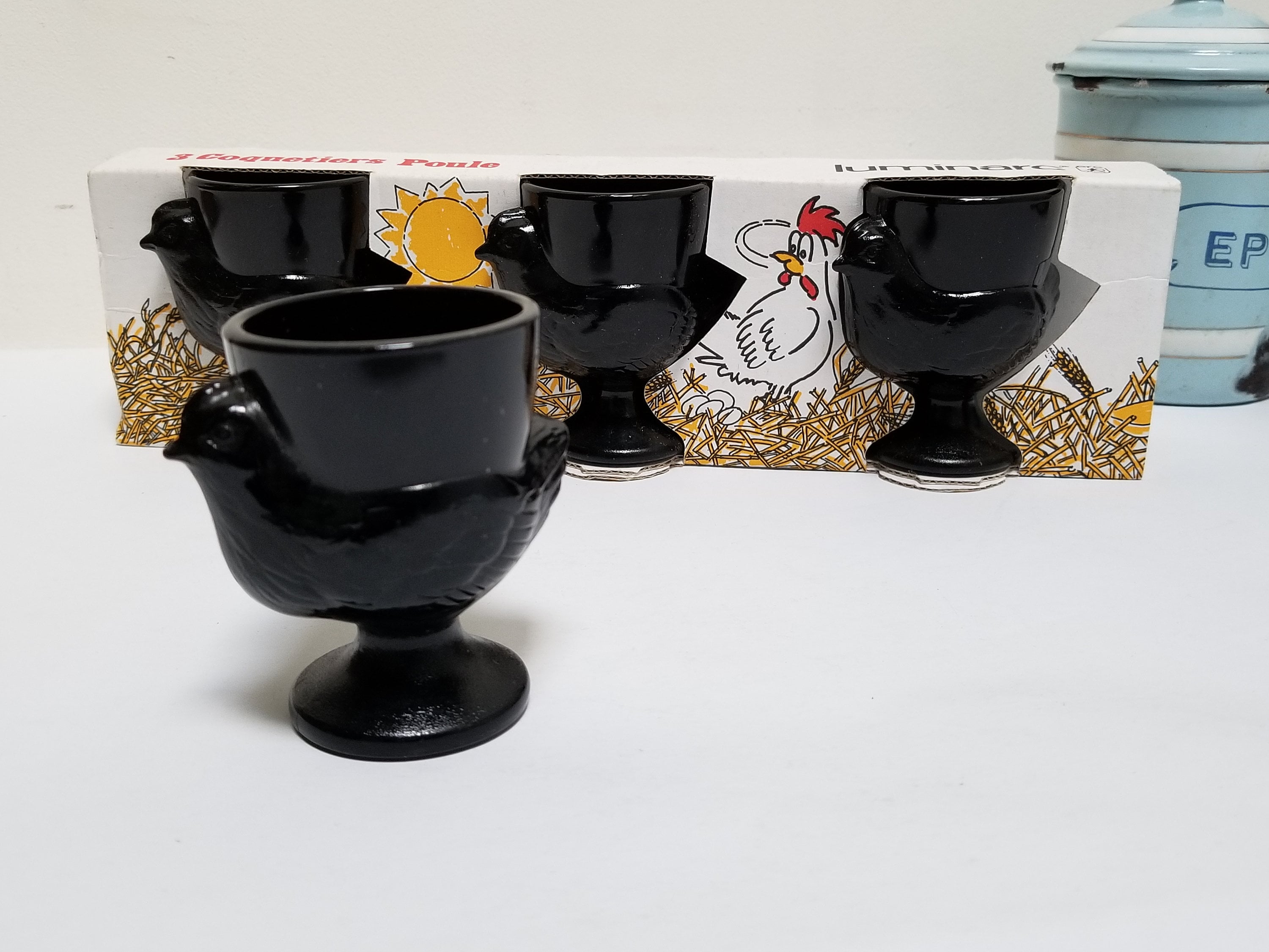 Vintage Français Luminarc Black Chicken Egg Cups. Tasses Noires d'oeuf de Verre. Petit Déjeuner Nouv