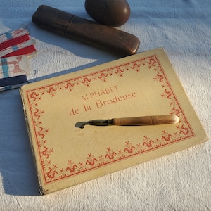 File:Bibliothèque DMC - 03 - Album de Broderies au Point de Croix II - Nouveaux