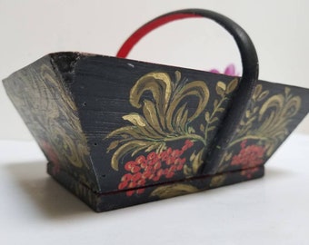 Vintage Wood Trug Black with Painted Gold and Red Berries. Red Interior. Harvest Basket. Small Wooden Basket or Panier. Floral Hand Painted