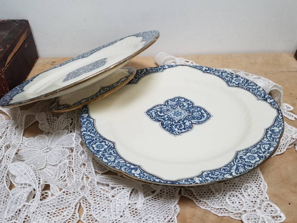 Paire Antique de Français Gien Du 19Ème Siècle Stands Gâteaux sur Piédestal en Faïence avec Un Desig