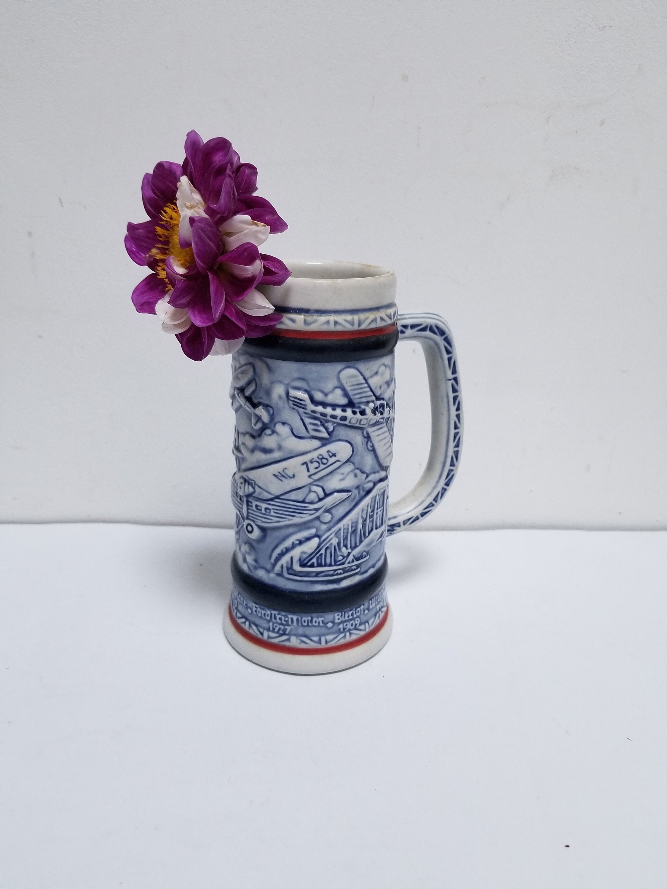 Millésime 1982 Avon Ceramic Aeroplane Tankard. Plane Thème Bière Stein. Tasse d'avion. Montgolfière.