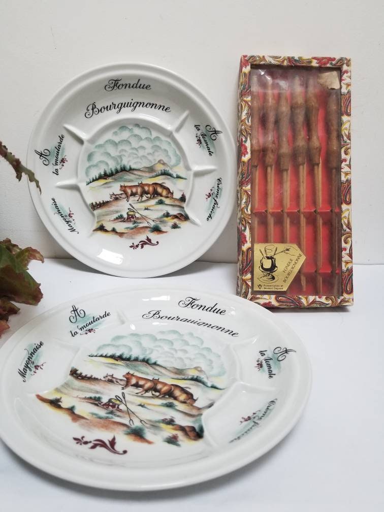 Vintage Français 2 Limoges Bourguignonne Fondue Assiettes Céramique Segmentées et Bâtonnets de Bois.