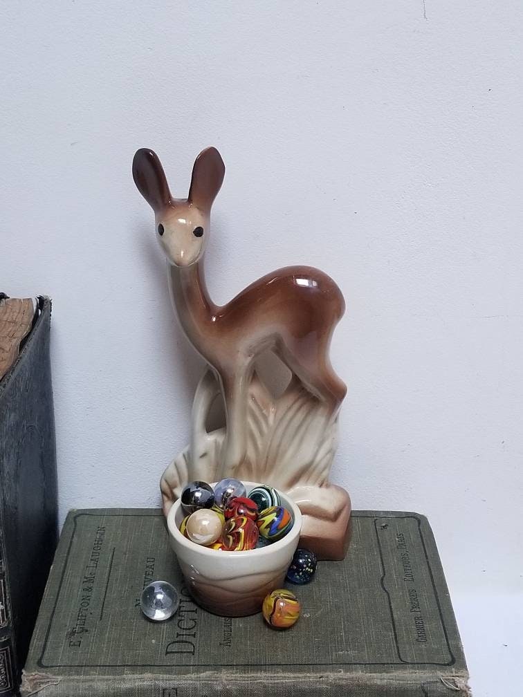 Figurine de Cerf Art Déco Vintage Français Saint Clément. Céramique Des Années 1930 Décor Veau Cerf.
